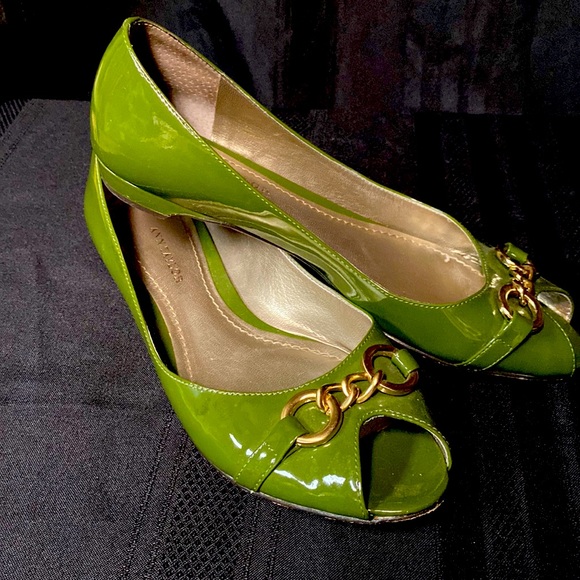 Ann Taylor Shoes - Ann Taylor peep toe olive flats